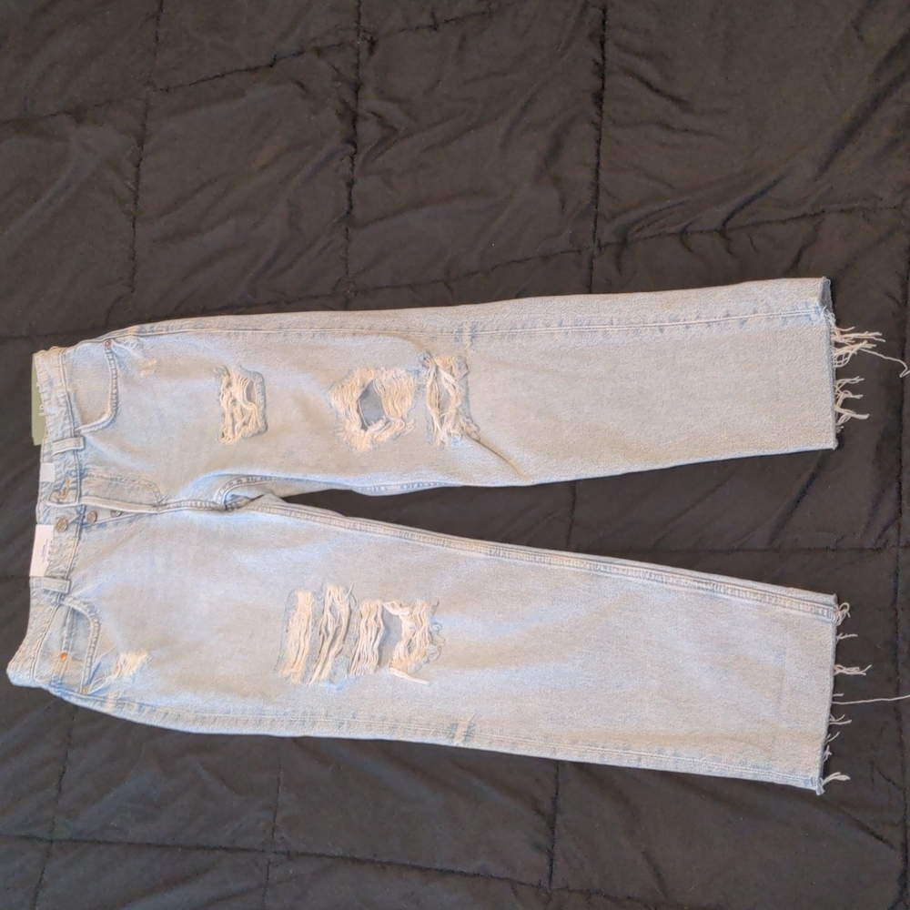 Low waist ripped H&M boyfriend jeans